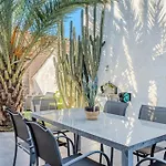 Canal House - View - Parkingair Conditioning פאלאבה-לה-פלו