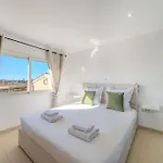 Canal House - View - Parkingair Conditioning *